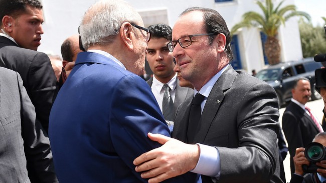 Le président tunisien se trompe de nom en appelant François Hollande comme Mitterand