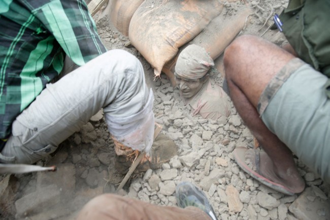 Un tremblement de terre dévaste le Népal en tuant près de 1800 personnes