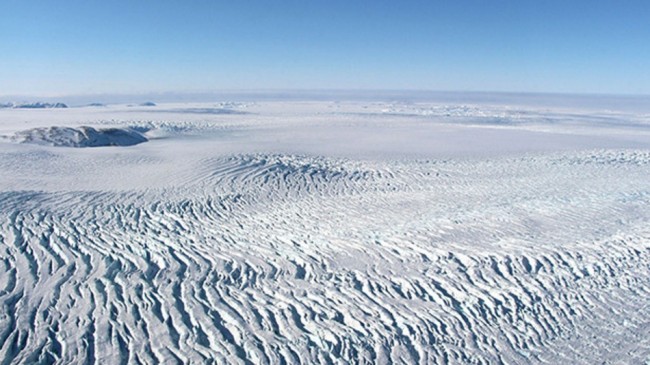 Les glaciers du Groenland fondent rapidement cet été sous un dome de haute pression